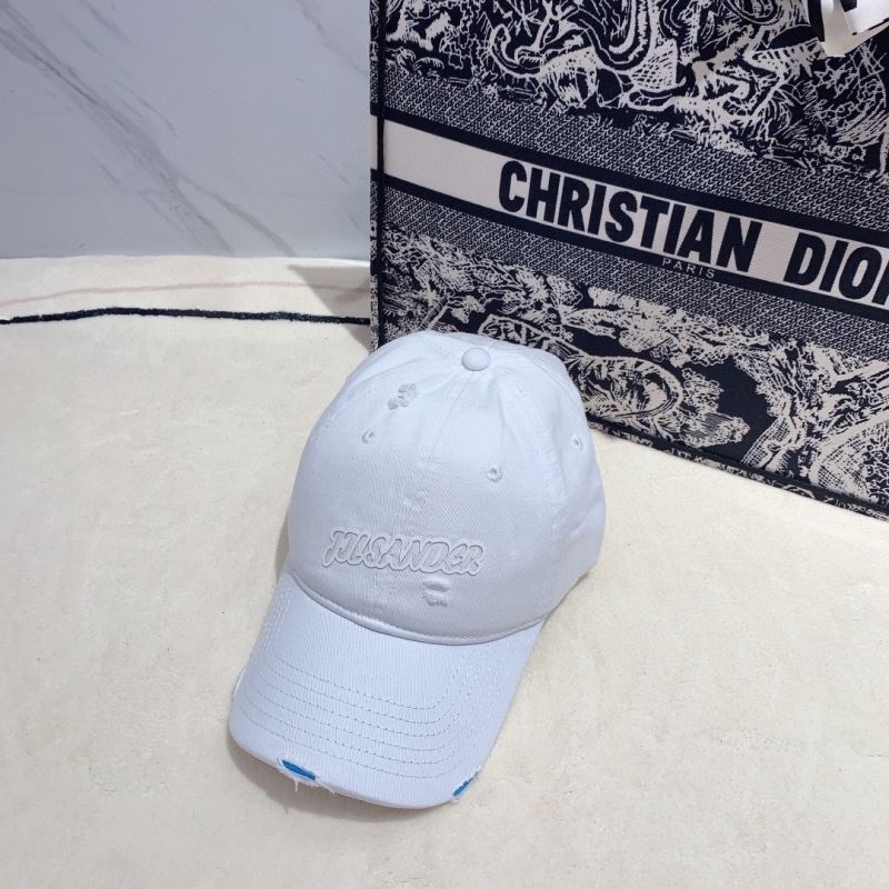 CHRISTIAN DIOR